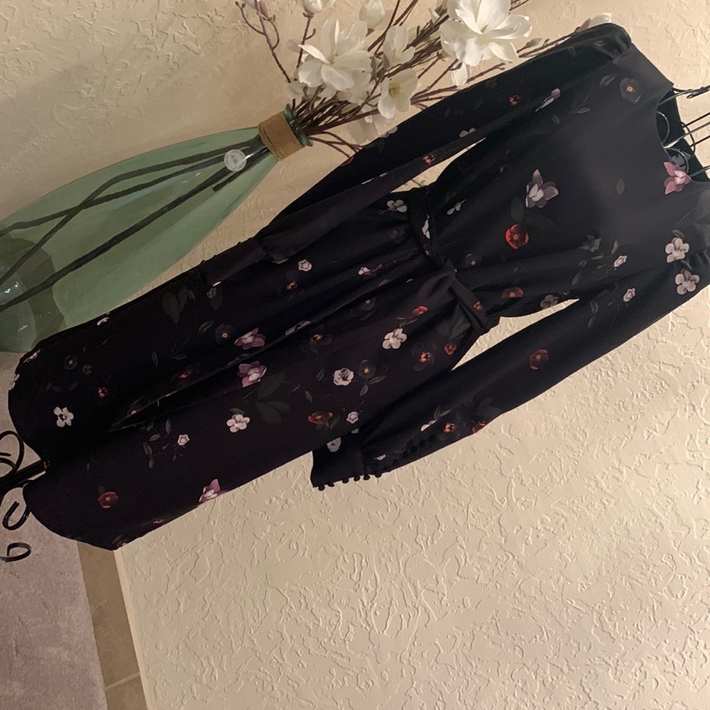 Gorgeous H&M black floral dress❤️
